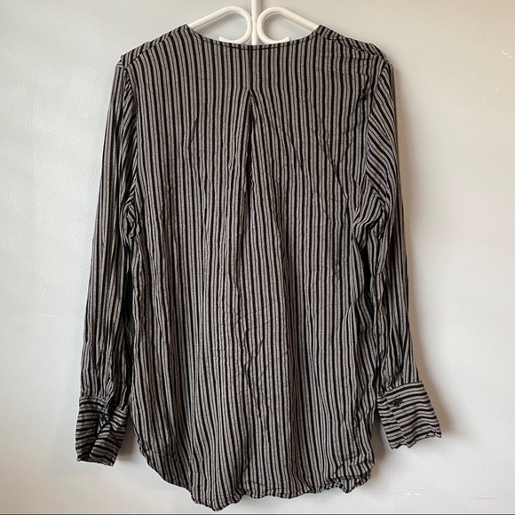 Striped Ruffle Blouse - Picture 9 of 10
